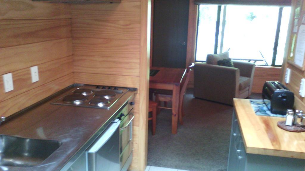 Creel Lodge Turangi Exterior photo