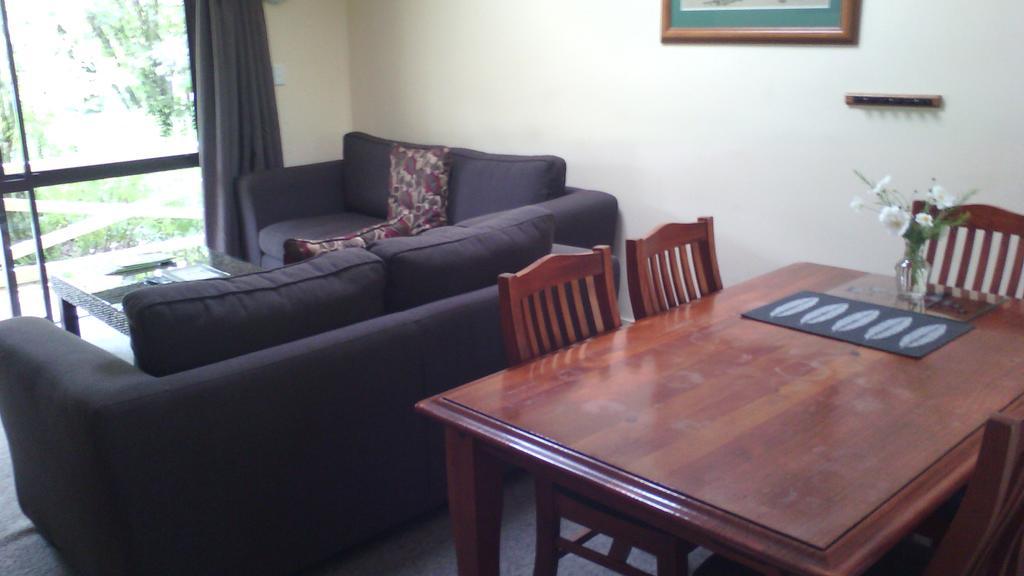 Creel Lodge Turangi Exterior photo
