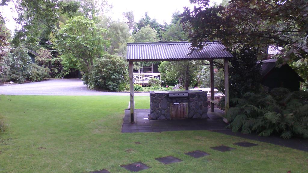 Creel Lodge Turangi Exterior photo